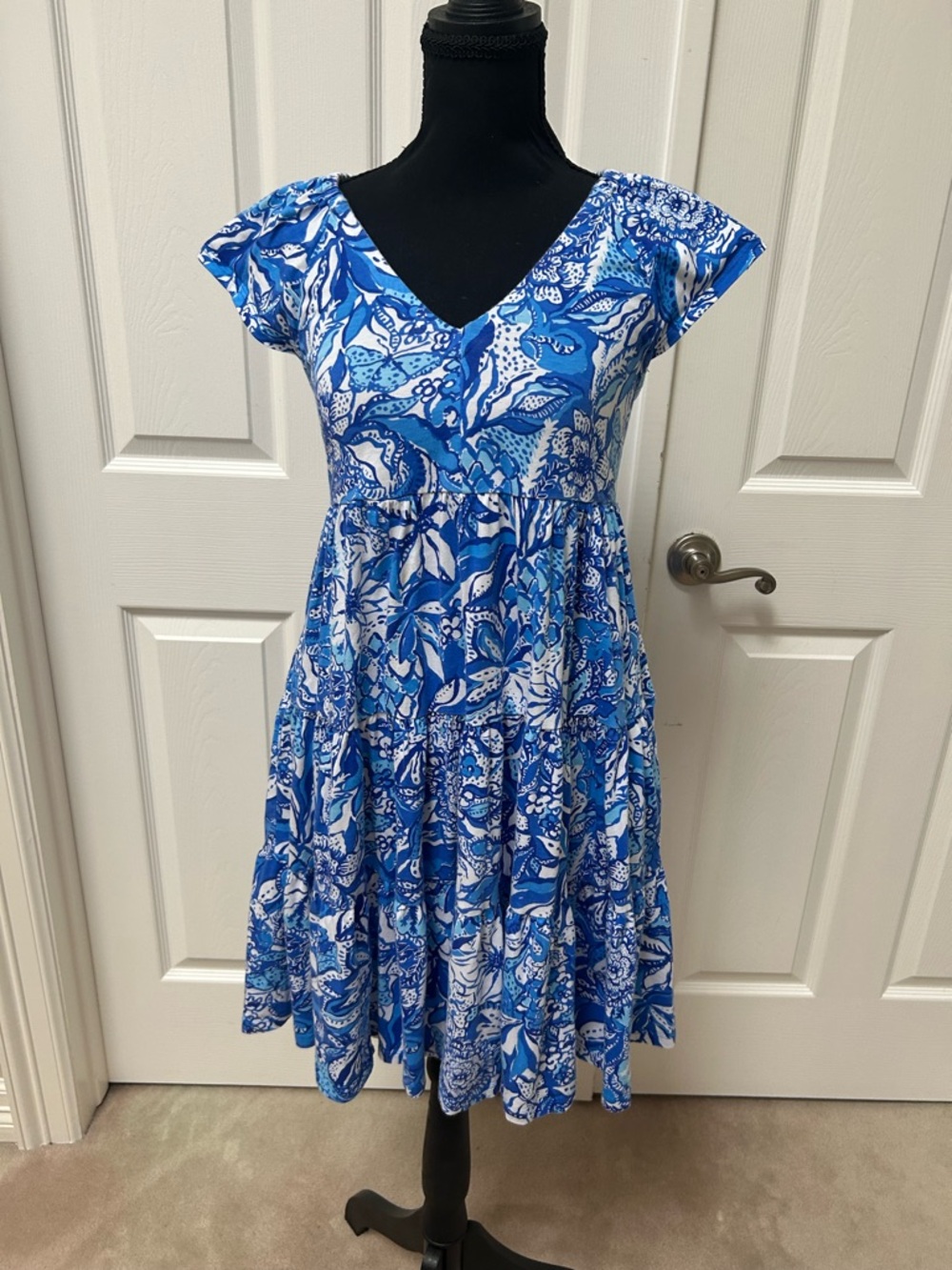 Lilly Pulitzer Kawai flutter sleeves dress beach dress Blue V-Neck Tiered